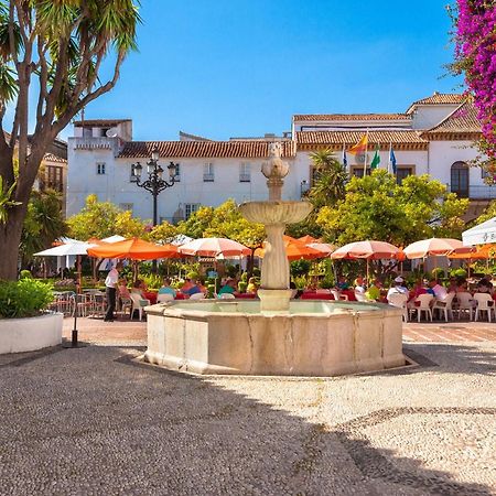 Seafront In Marbella With Pool And Garage Apartment Екстериор снимка