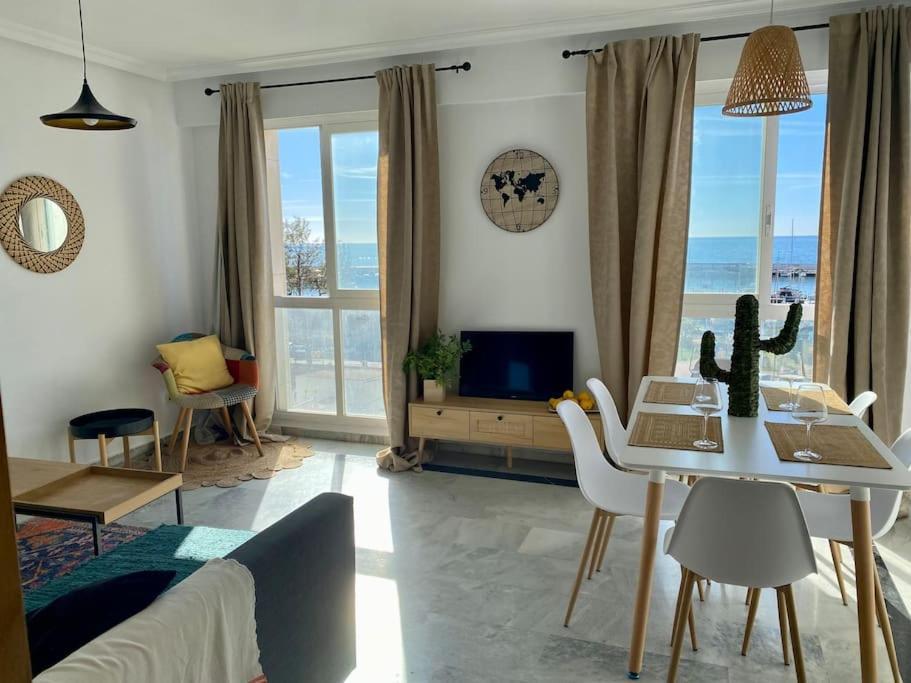 Seafront In Marbella With Pool And Garage Apartment Екстериор снимка