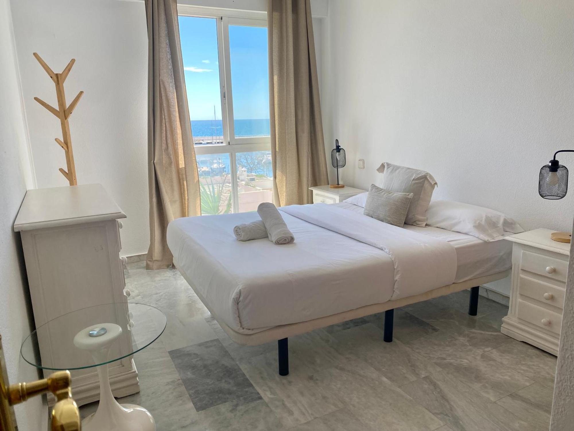Seafront In Marbella With Pool And Garage Apartment Екстериор снимка
