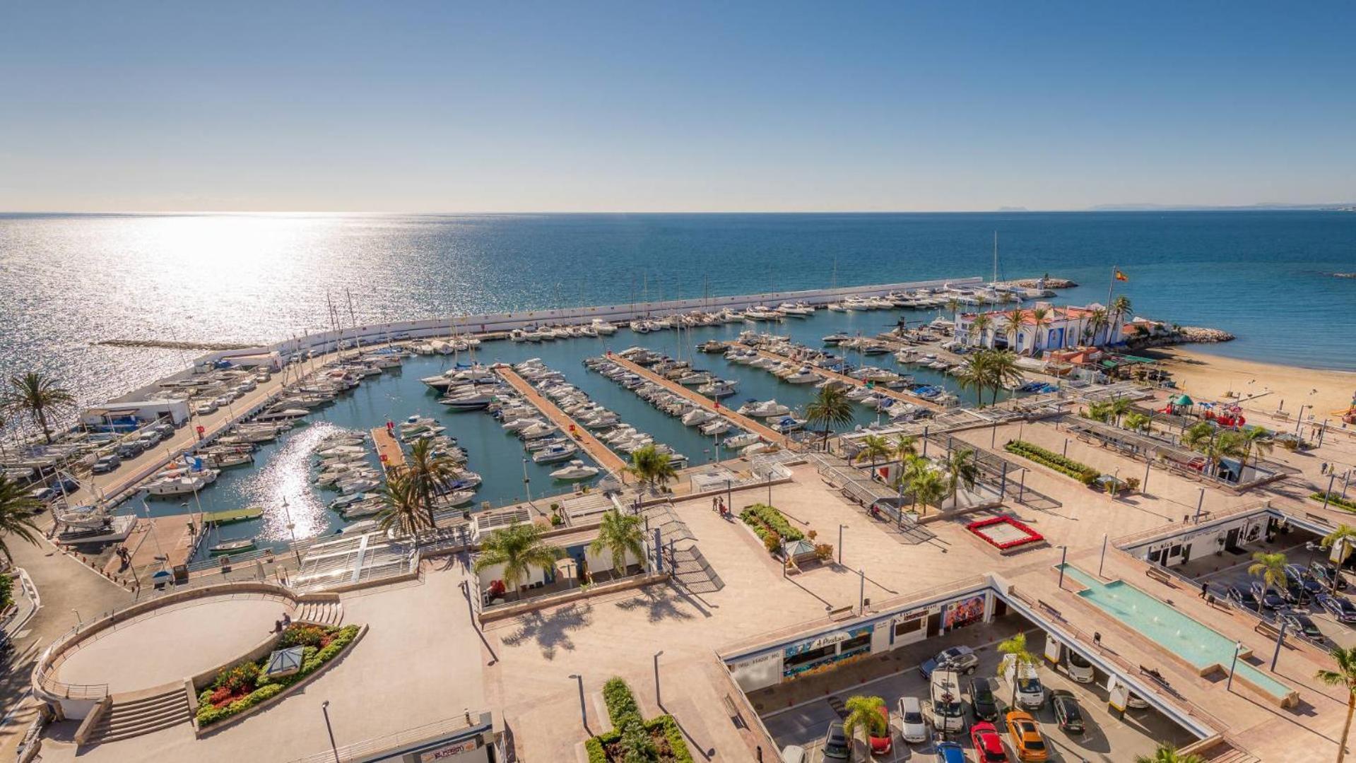 Seafront In Marbella With Pool And Garage Apartment Екстериор снимка